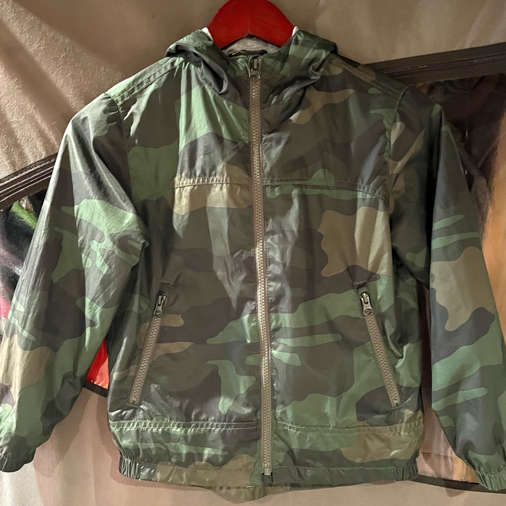 Gap Kids Boys Lightweight Jacket, Camouflage, Hooded Size S (6/7)Regular